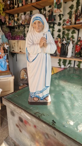 Statua madre teresa - madre,